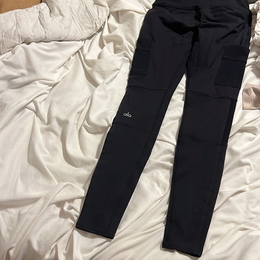 Alo Yoga Pocket Leggings